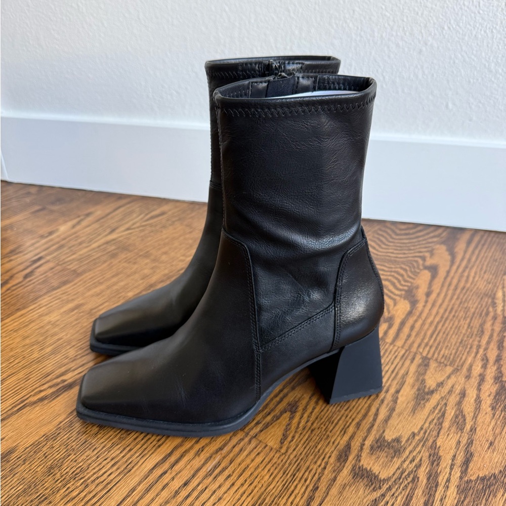Black Leather Ankle Boots - Vagabond Shoemakers - Hedda Boot
